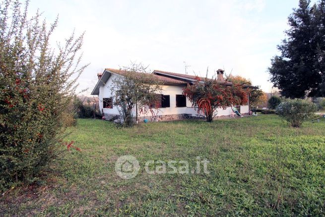 Villa in residenziale in Via Passo della Bufala