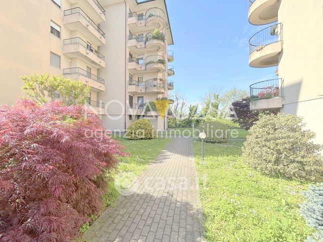 Appartamento in residenziale in Via Cesare Pavese