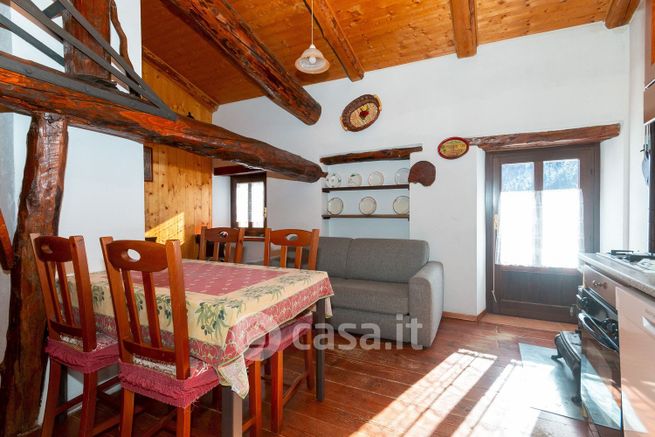 Appartamento in residenziale in Frazione Castello