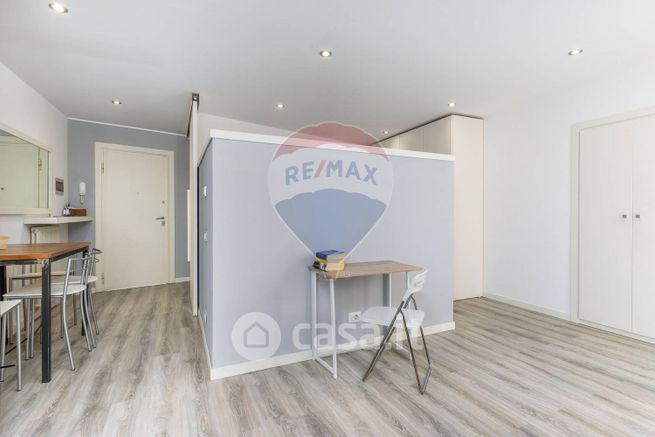 Appartamento in residenziale in Via Broseta 9