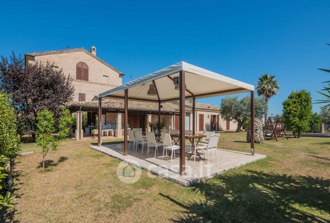 Villa in residenziale in