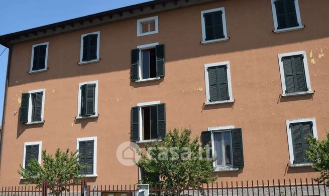 Appartamento in residenziale in Via Adige 4
