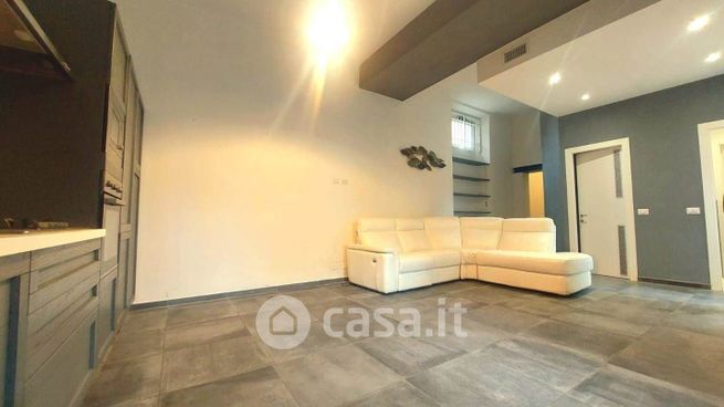 Casa indipendente in residenziale in