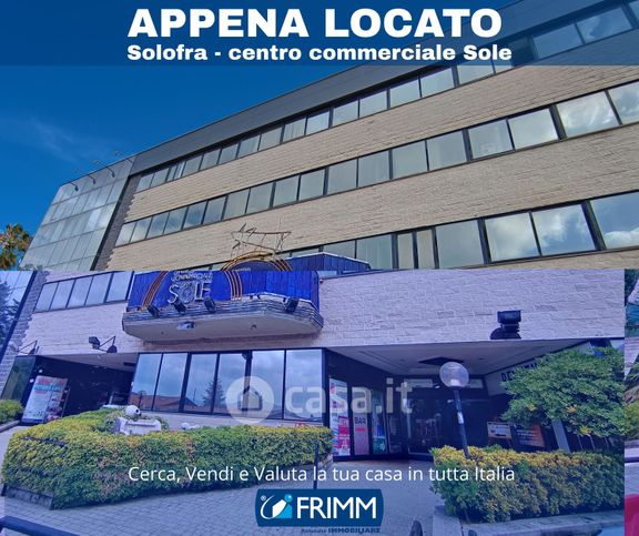 Negozio/locale commerciale in commerciale in Via Melito 20