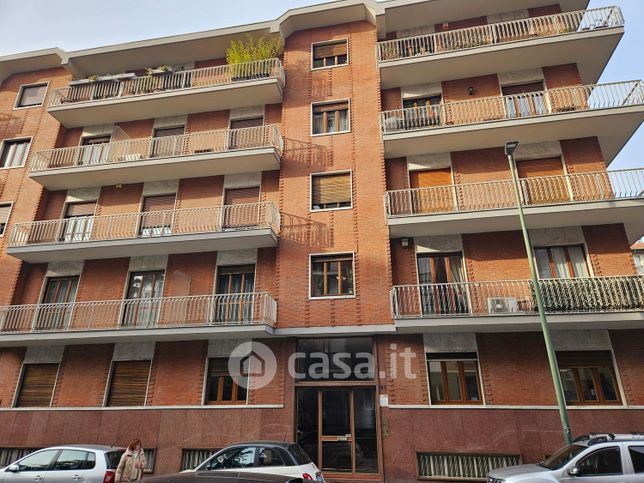 Ufficio in commerciale in Via Zumaglia 21