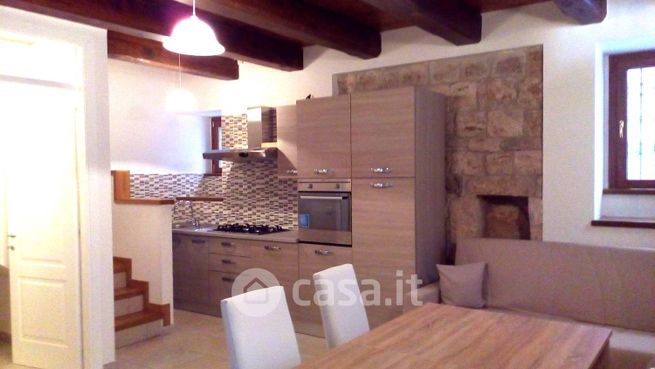 Casa indipendente in residenziale in Via Pretoriana