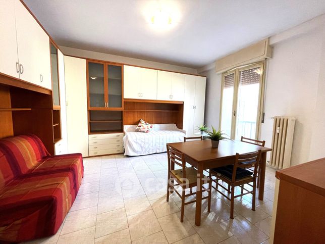 Appartamento in residenziale in Viale Col di Lana 6