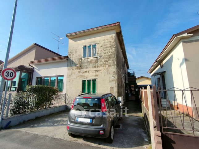 Appartamento in residenziale in Via Speranza 46