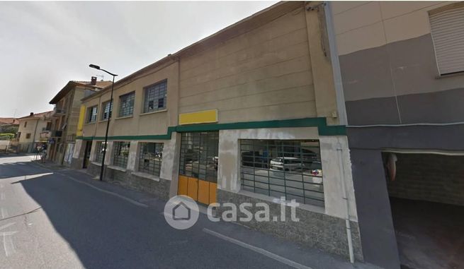 Capannone in commerciale in Corso XXV Aprile 100