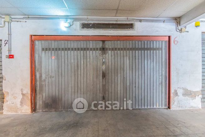 Garage/posto auto in residenziale in Via delle Palme