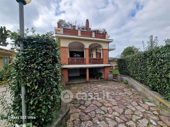 Appartamento in residenziale in Via Provinciale