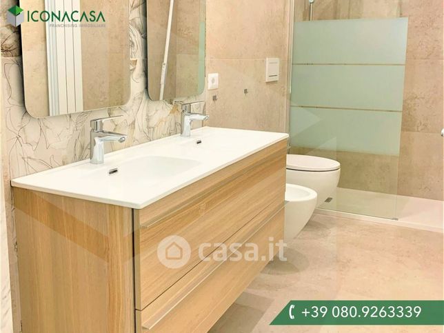 Casa indipendente in residenziale in Via Adelfia