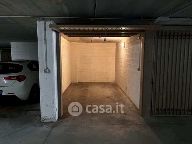 Garage/posto auto in residenziale in Via Capitolina 5