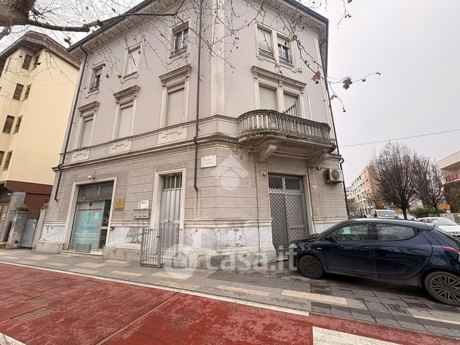 Ufficio in commerciale in Piazzale Cesare Battisti 22