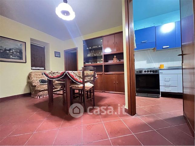 Appartamento in residenziale in Frazione Azzano
