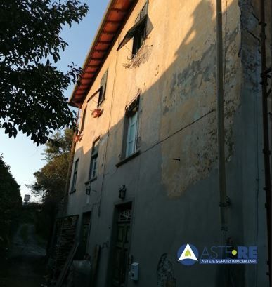 Rustico/casale in residenziale in Via Due Poggi 16