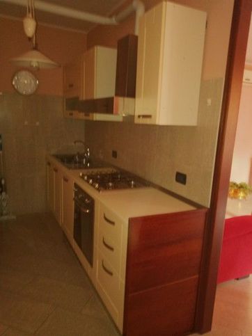 Appartamento in residenziale in Via Ugo Foscolo