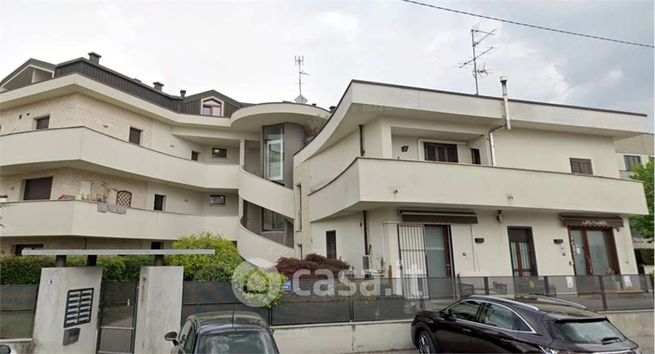 Garage/posto auto in residenziale in Via San Francesco D'Assisi 6