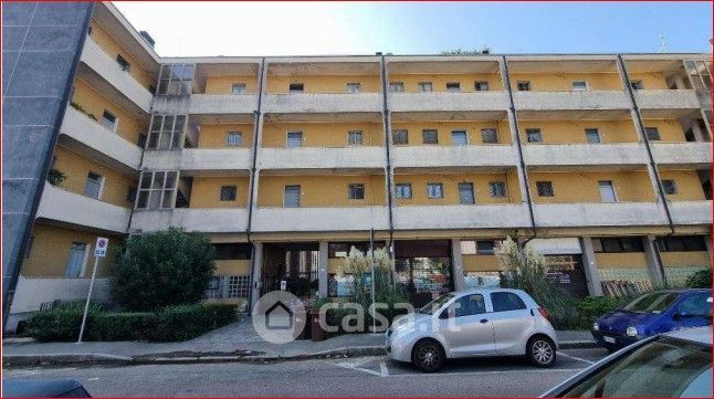Appartamento in residenziale in Piazza R. Achilli 7