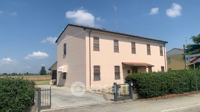 Casa indipendente in residenziale in 