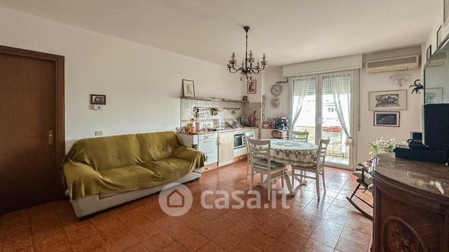 Appartamento in residenziale in Via Praga 1