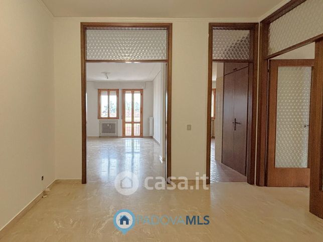 Appartamento in residenziale in Via Sant'Osvaldo 9