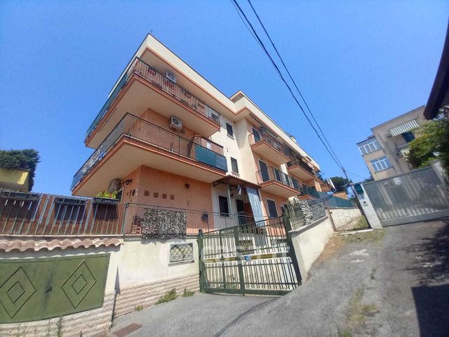 Appartamento in residenziale in Via Ponte Lucano