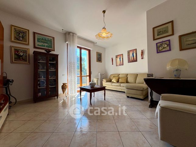 Appartamento in residenziale in Via dell'Alloro