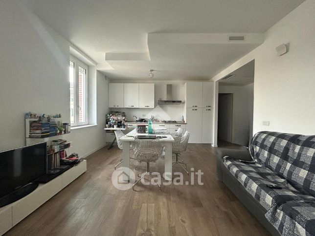 Appartamento in residenziale in Via Luigi Cadorna 16
