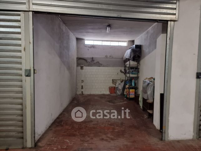 Garage/posto auto in residenziale in Via Beinasco 22