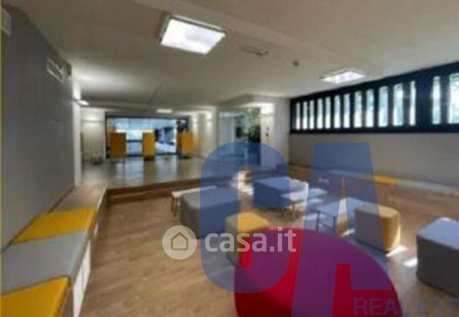 Ufficio in commerciale in Viale Milanofiori