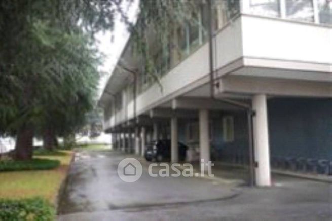 Capannone in commerciale in Via Roccavione