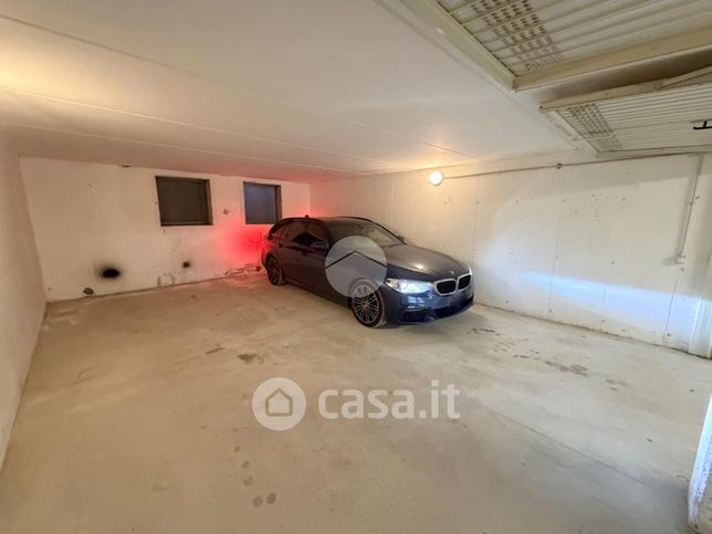 Capannone in commerciale in Via Onzato