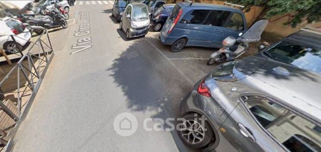 Ufficio in commerciale in Via Ciro Menotti 4