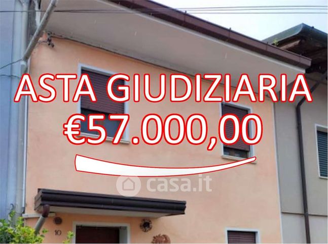 Appartamento in residenziale in Via Monti Turini 10