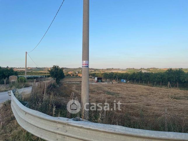 Terreno agricolo in commerciale in 