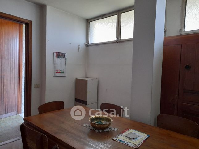 Casa indipendente in residenziale in 