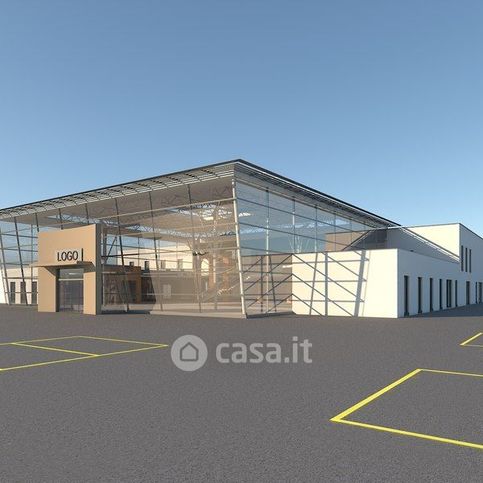 Capannone in commerciale in 