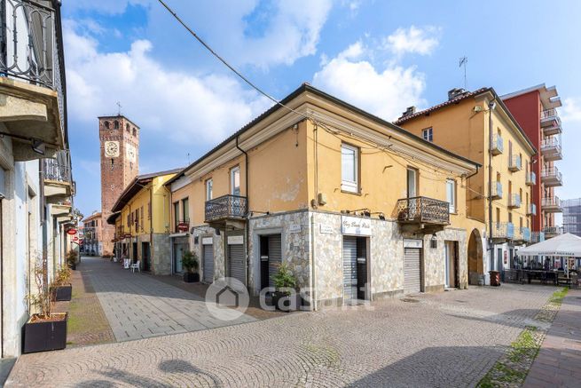 Casa indipendente in residenziale in Piazza 66 Martiri 21