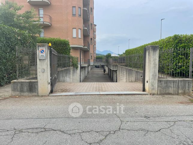 Box/posto auto in residenziale in Via Bogliette 4