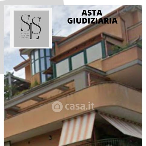 Appartamento in residenziale in Via Varrone 13