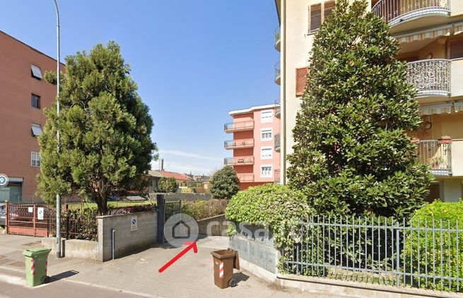 Box/posto auto in residenziale in Via Monte Grappa 2 A