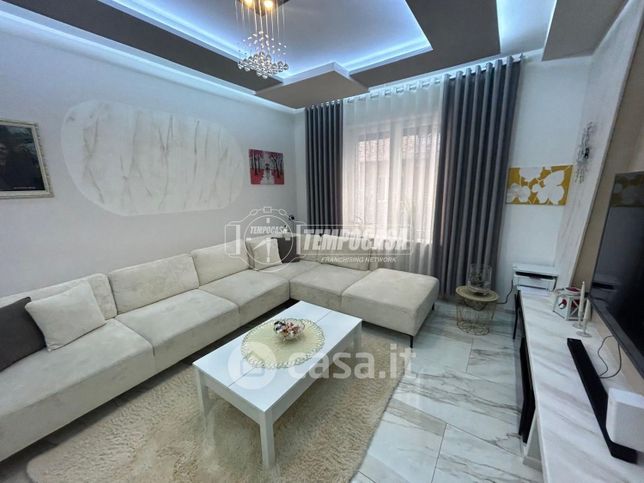 Appartamento in residenziale in Via Montebruno 8