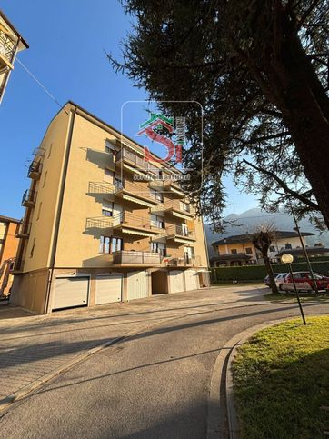 Appartamento in residenziale in Via M. O. Antonio Locatelli 33