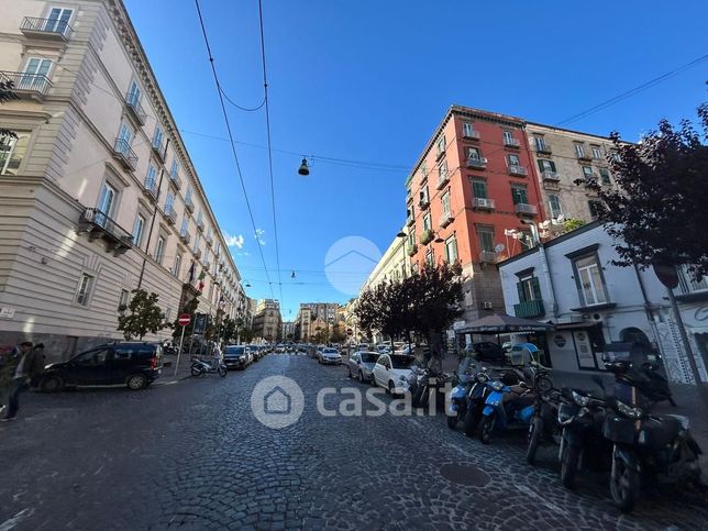 Capannone in commerciale in Via Oronzo Costa 40