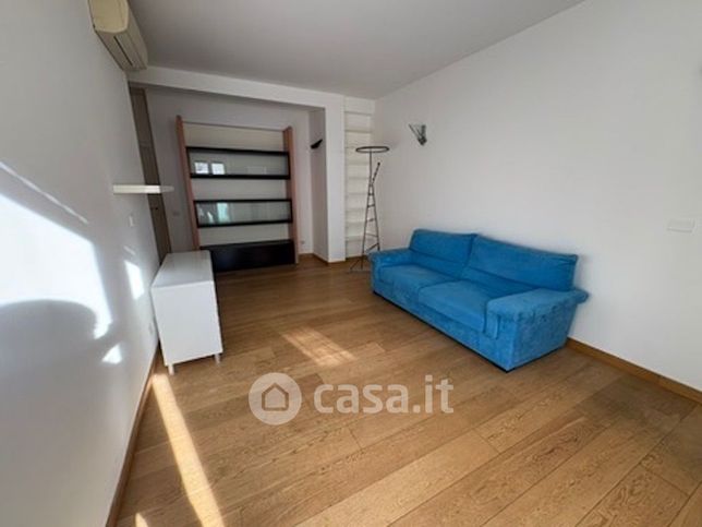 Appartamento in residenziale in Via Volterra 24