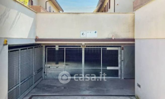 Garage/posto auto in residenziale in Via della Cartiera