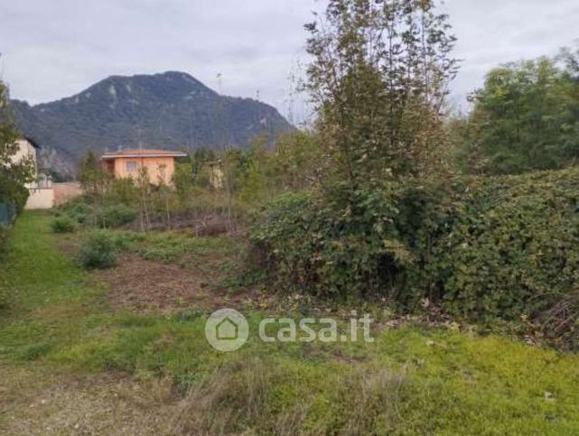 Terreno edificabile in residenziale in Strada della Bevera