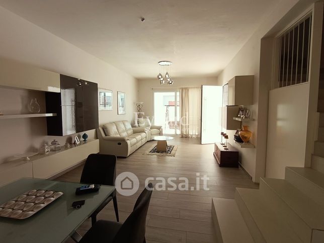 Villa in residenziale in 