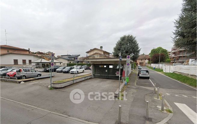 Box/posto auto in residenziale in Via Giardino 34